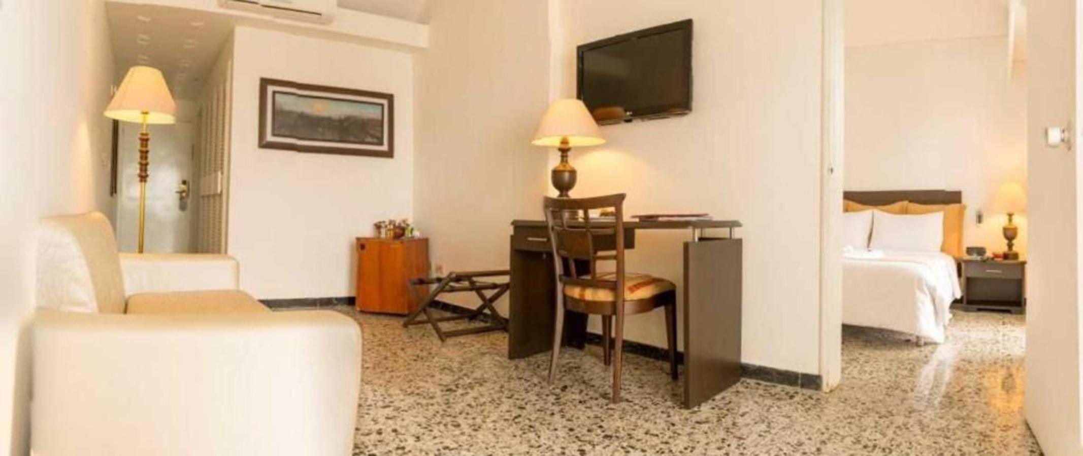 Hotel Tequendama Inn Estacion Buenaventura Esterno foto