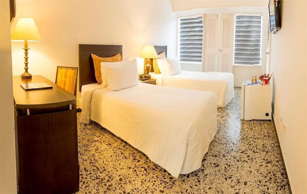 Hotel Tequendama Inn Estacion Buenaventura Esterno foto