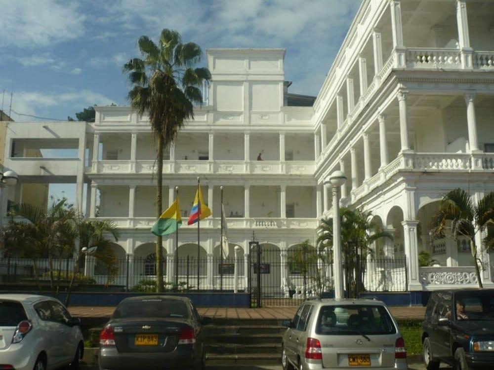 Hotel Tequendama Inn Estacion Buenaventura Esterno foto