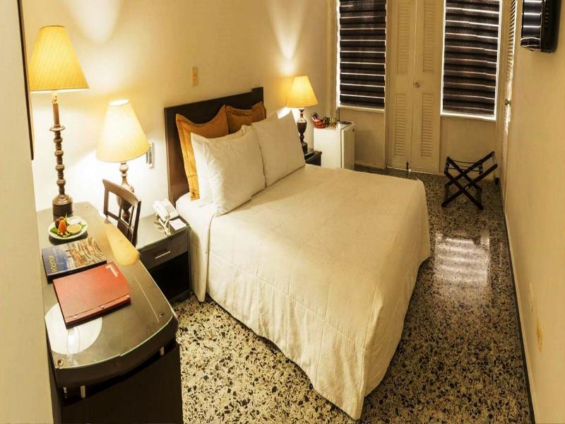 Hotel Tequendama Inn Estacion Buenaventura Esterno foto
